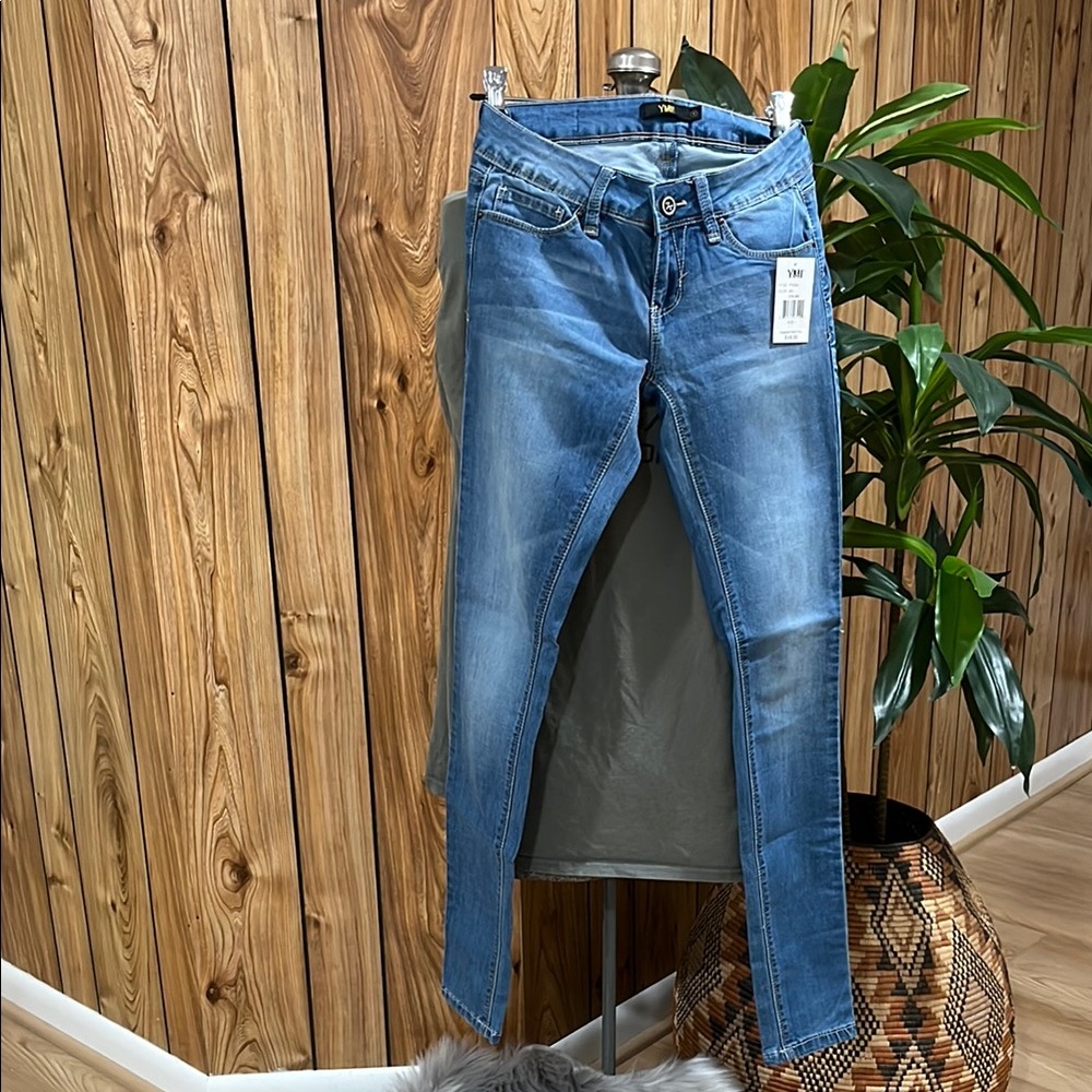 YMI - Stretchy Women's Blue Jeans